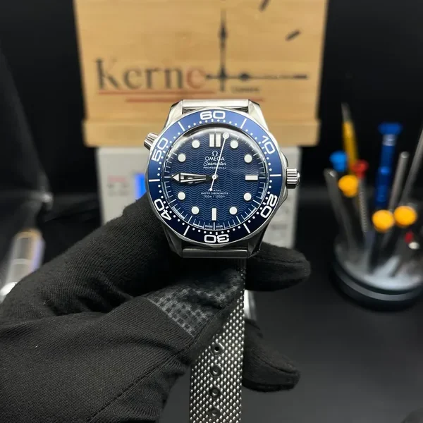 1:1 swiss super clone grade Omega seamaster 007 blue dial