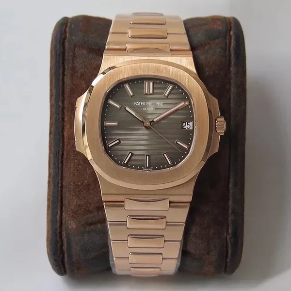 Patek Philippe Nautilus 18 K Rose Gold -1:1 Superclone