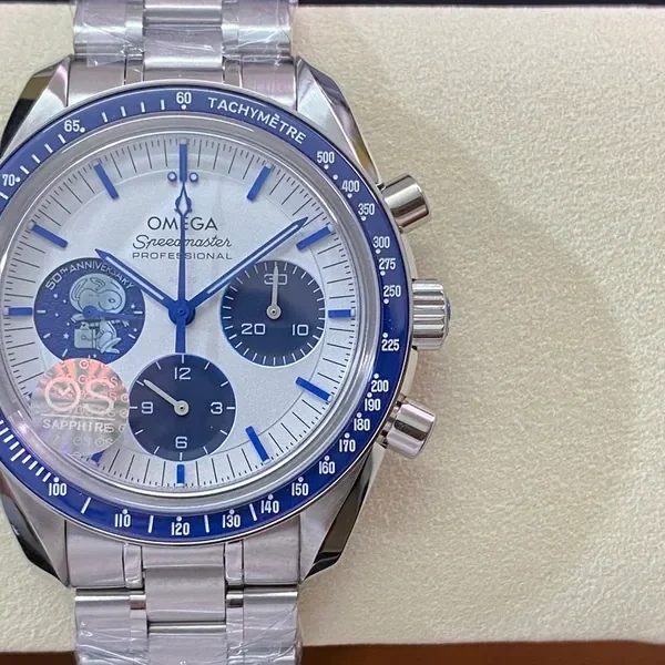 Omega Snoopy 150th Anniversary